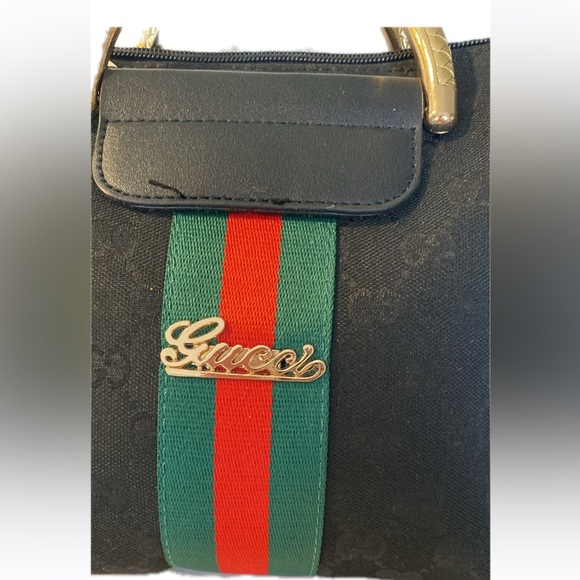 A small bag looks like Gucci - Picture 10 of 10